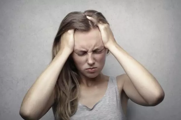 7 cách đẩy lùi đau đầu do căng thẳng nhanh chóng tại nhà